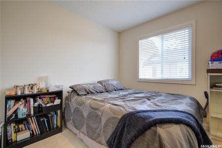 Stonebridge - 3 Bathroom/1.5 Bathroom - 245 Ashworth Cres - Photo 4