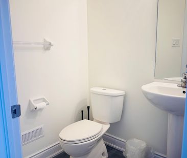 For Lease - 255 Tennant Circle, Vaughan, Ontario - Photo 6