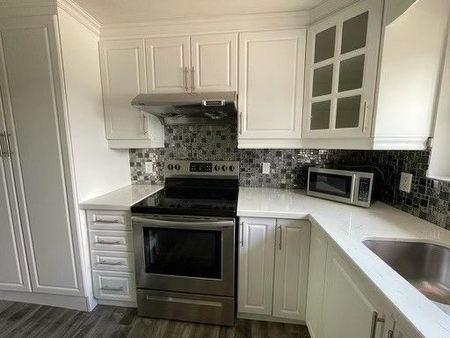 For Lease - 160 Darras Court, Brampton, Ontario - Photo 2