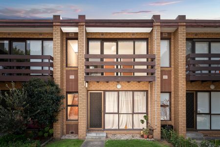 Register to Inspect // Townhouse In The Heart of Yarraville! - Photo 5