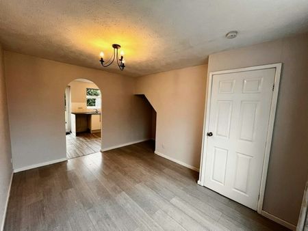 Semi-detached house to rent on - Photo 5