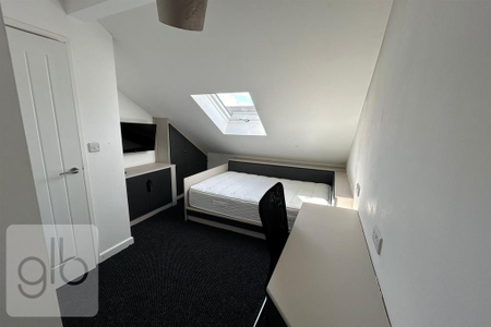 5 bedroom terraced house to rent - Photo 4