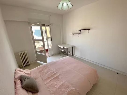 Calle Jerónima Llorente, Madrid, Community of Madrid 28039 - Foto 1