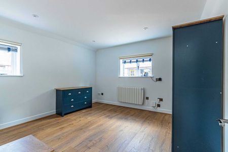 2 bed Flat for rent - Photo 3