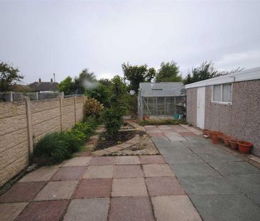 2 bedroom bungalow to rent - Photo 3