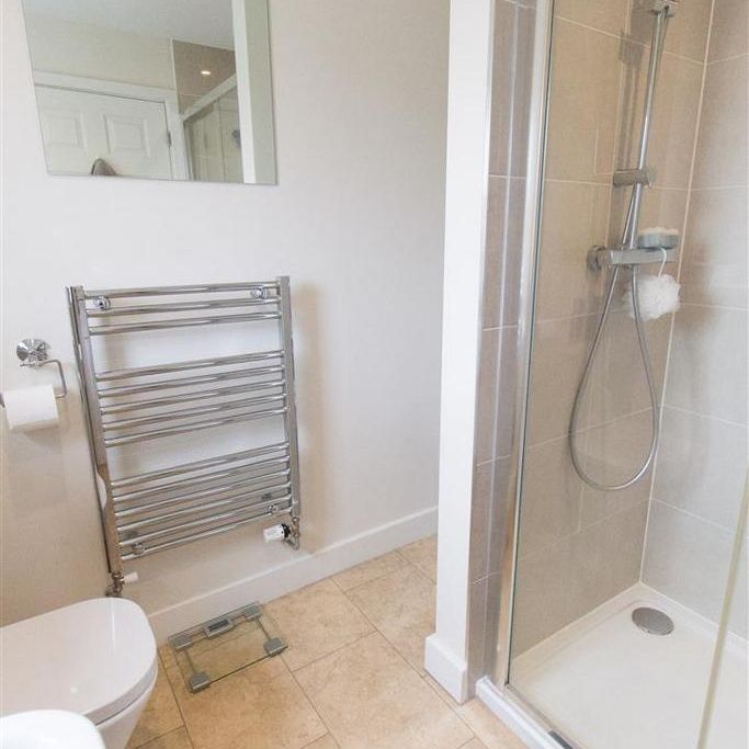 3 bedroom end of terrace house to rent - Photo 1