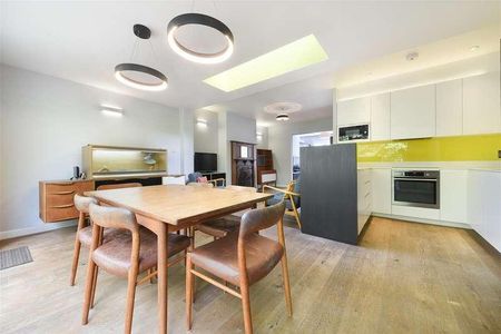 Fairway, Raynes, SW20 - Photo 3