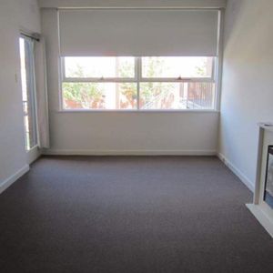 10 / 366 Orrong Rd, Caulfield North - Photo 2