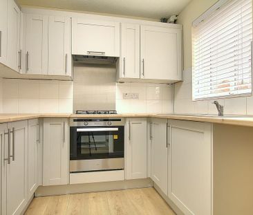 2 bedroom terraced house to rent - Photo 5