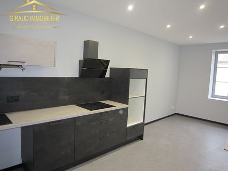 Location Appartement 3 pièces 58m² POUILLY SOUS CHARLIEU 42720 - Photo 3