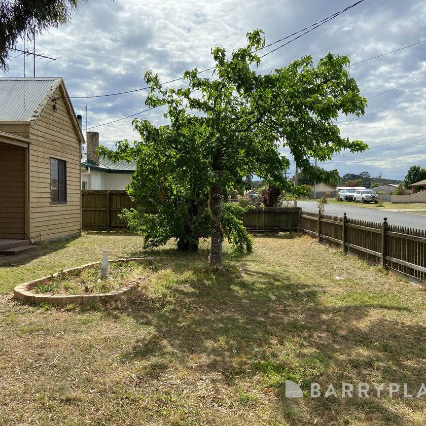 Country Vibes meets Urban Convenience - Photo 1