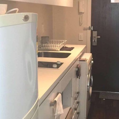 One bedroom apartment plus a living space in CBD - Photo 3