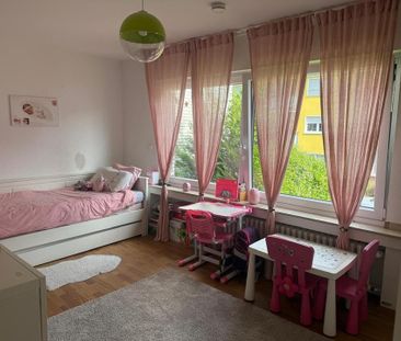 Freundliche 4-Zi-Whggroßer Balkon, Elzstr. 12, ab sofort - Foto 1