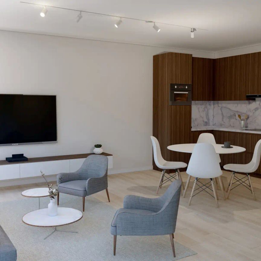 Gerenoveerd appartement met terras en parking voor de deur - Photo 1