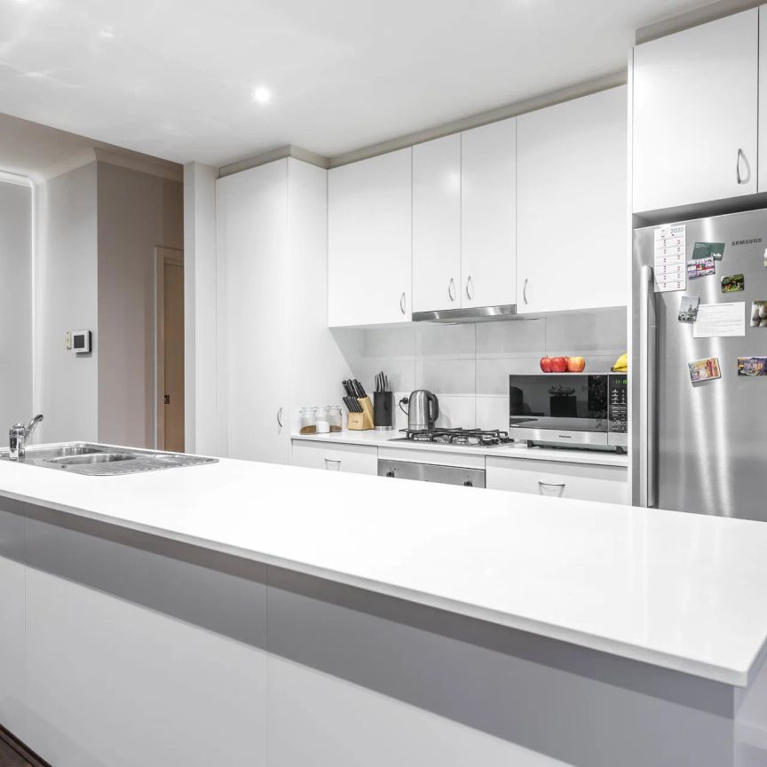 Modern Tri-Level Living in a Boutique Complex - Photo 1
