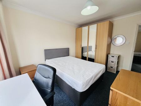 5 bedroom detached house to rent - Photo 5