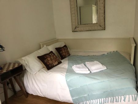 3 bedroom flat to rent - Photo 5