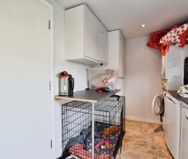 4 bedroom House To Let - Photo 5