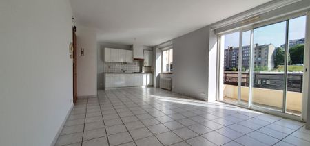 Location Appartement 2 pièces 47m² - Photo 3