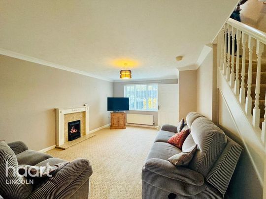 3 bedroom semi-detached house to rent - Photo 1