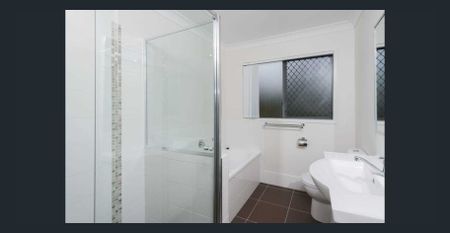 Neat & Convenient 3-Bedroom Duplex in Waterford West - Photo 5