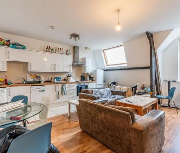 3 bedroom apartment to rent - Photo 4