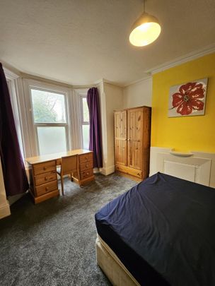 6 bedroom terraced house to rent - Photo 1