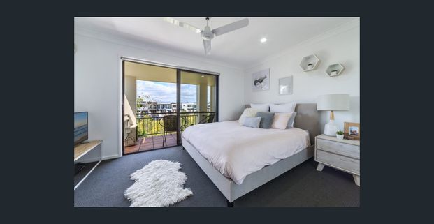 Townhouse in Robina - Photo 1