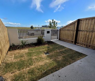 Brand New 2 bedroom home, Awaiting for you to call it home! - Photo 3