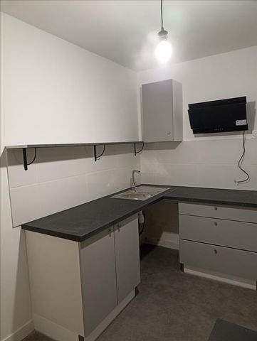 1 pièce - 36,23 m² - 4ème étage - Colocation non autorisée - Photo 2