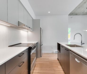 605 Rue Fullum, Ville-Marie, QC - Photo 1