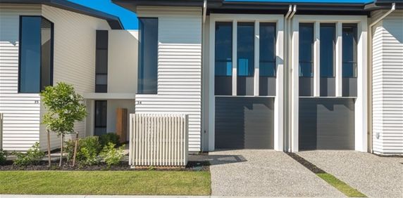 3 Bedroom 2 Bathroom Townhouse Perfect Location Hope Island - Photo 2