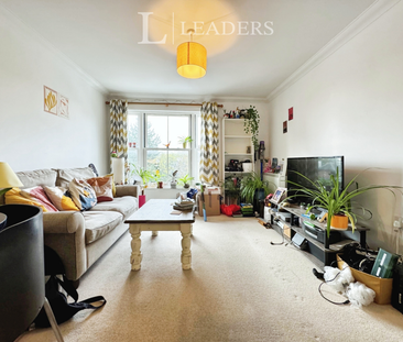 2 bedroom flat to rent - Photo 2