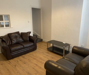 Pope Street (4 bed) - Photo 3