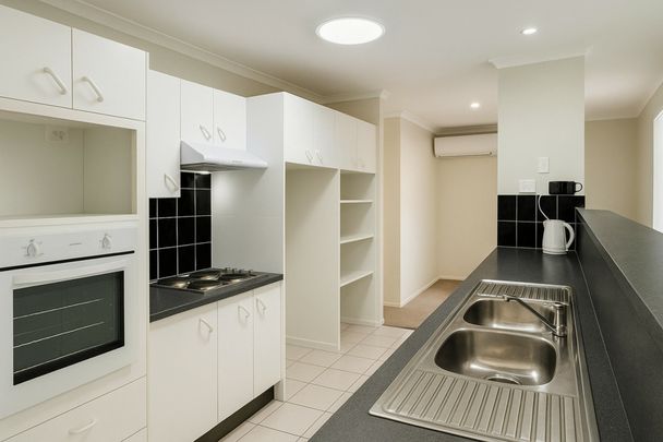 185 Dorville Road, Carseldine QLD, Belconnen - Photo 1