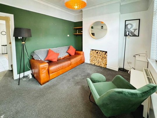 2 bedroom terraced house to rent - Photo 1