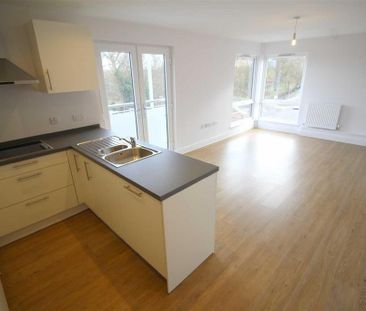 2 bedroom apartment to rent - Photo 4