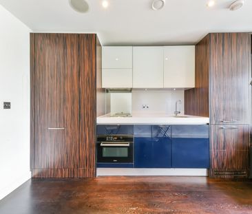 Studio Flat, Moore House, SW1W - Photo 6
