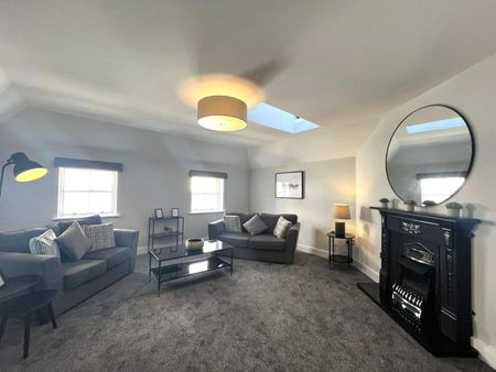 Ardee Court, Ardee Street, Dublin 8 ** 5 MONTH LEASE AGREEMENT ONLY ** - Photo 3