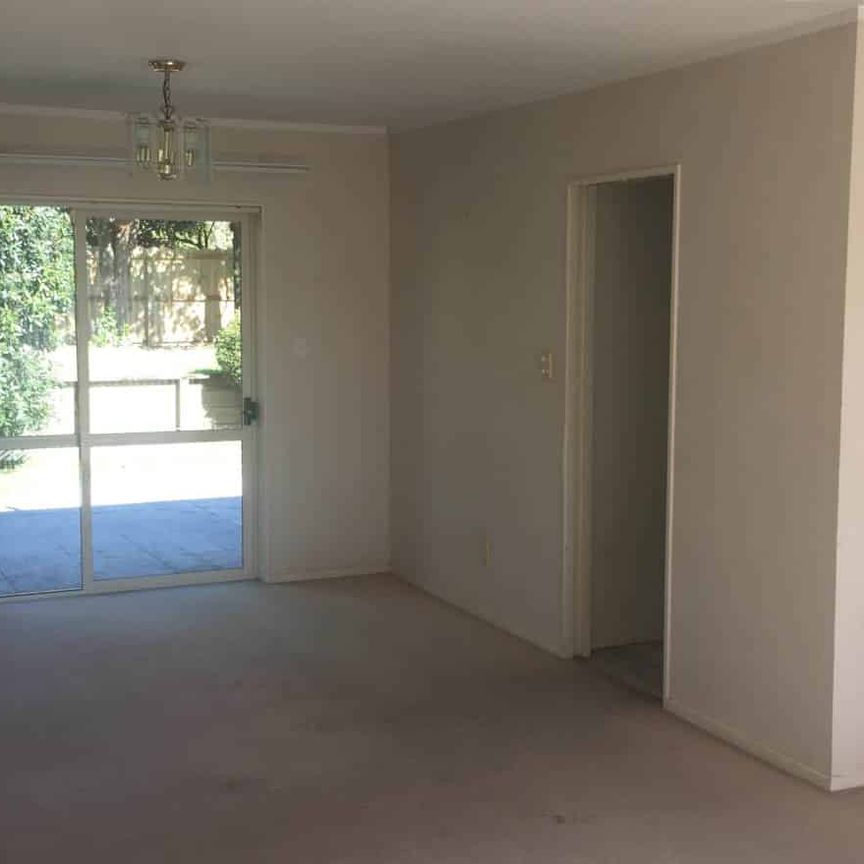 Spacious family home - Photo 1