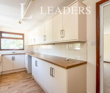 3 bedroom apartment to rent Havant Road, Drayton, Portsmouth, PO6 - Photo 1