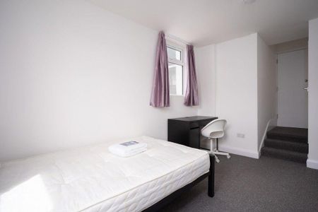 5 bedroom property to rent - Photo 4