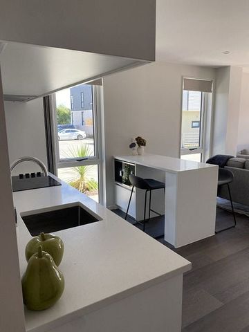 Welcome to Mangere's BRAND-NEW hottest and latest - Photo 2
