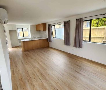 Three Bedroom Townhouse - Photo 3