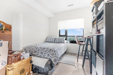Condo Townhouse For Lease | S9055138 - Photo 2