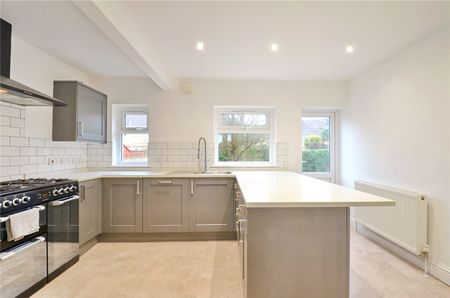 Lydney Road, Southmead - Photo 3