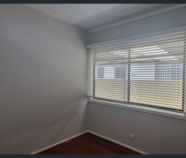 2 Crosby Cr, Fairfield, NSW 2165 - Photo 2