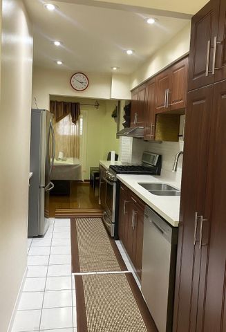 For Lease - 39 Langston Drive, Brampton, Ontario - Photo 4