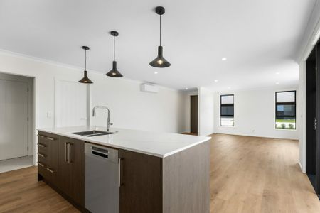 Brand New Elegant Home for Rent - Lockerbie Estate - Photo 2
