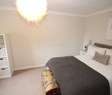 2 bed Flat for rent - Photo 3